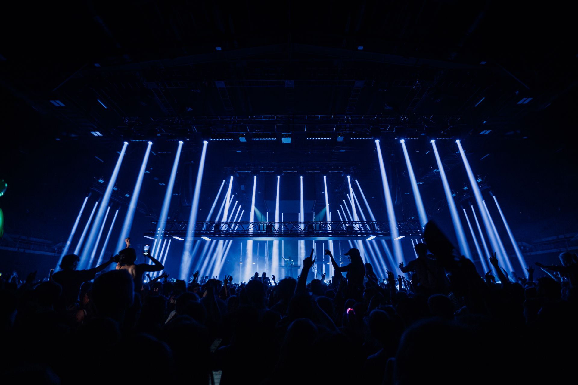 Arena stage rig at Netsky's Black Box 2.0 show with Chauvet Professional fixtures