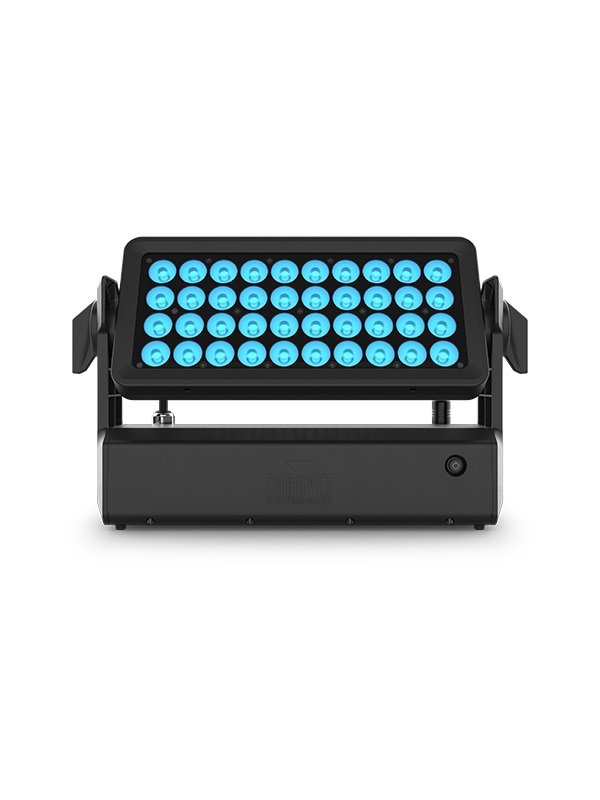 CHAUVET Well Panel X (x4) in charging roadcase
